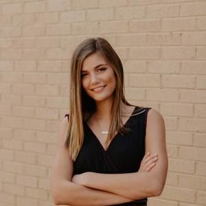 Meet your Posher, Hailey